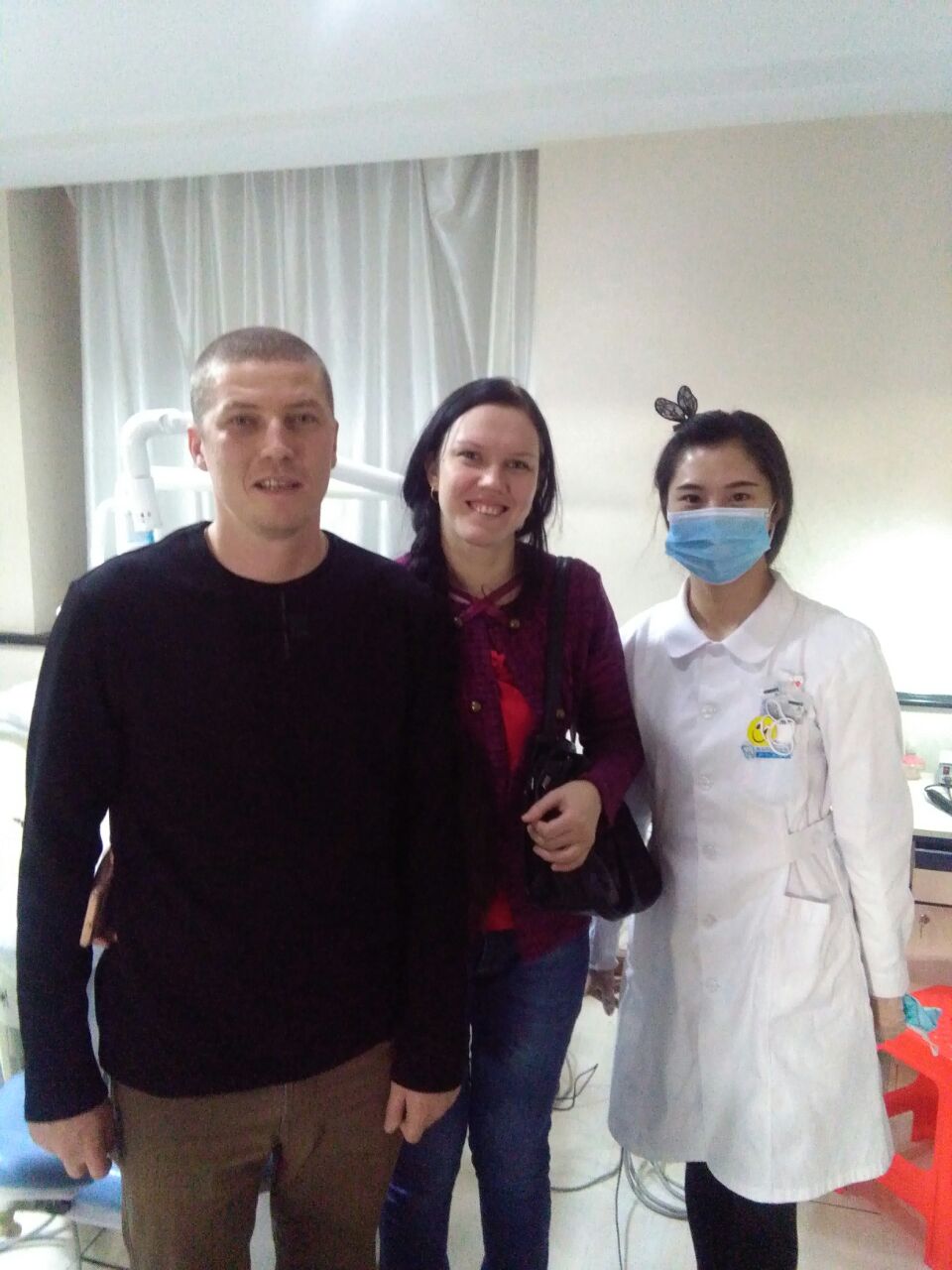 Вставил и отбелил зубы в Хэйхэ
